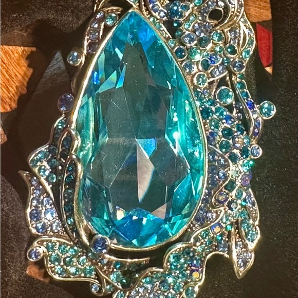 Heidi Daus Siren of the Seas Pin/Brooch - Picture 1 of 3